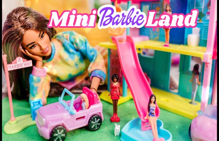 Barbie Mini BarbieLand Doll & Toy Vehicle Set, 1.5-inch Barbie Doll & DreamCamper